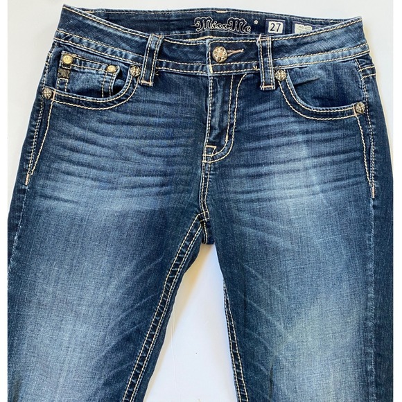 Miss Me Jeans 27 Mid-Rise Capri Embellished Pockets - EUC - Picture 13 of 15